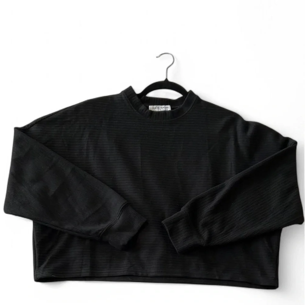 Two Piece Long Sleeve Crop Top and Skirt Set - Picture 6 of 6
